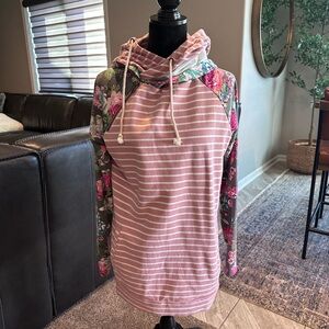 AMPERSAND AVE Pink and Floral Hoodie